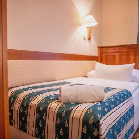 Meteor Plaza Hotel 4*