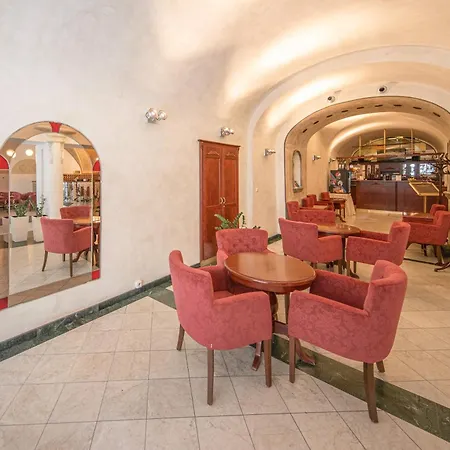 Meteor Plaza Szálloda
