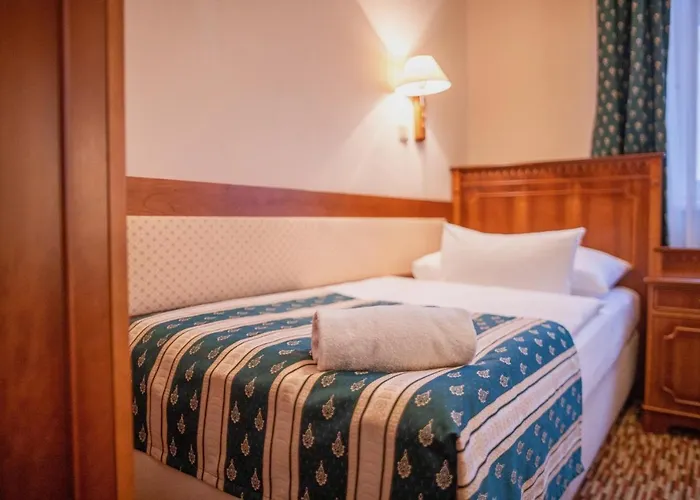 Meteor Plaza Szálloda 4*