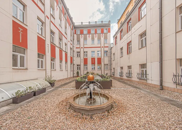 Meteor Plaza Szálloda 4*