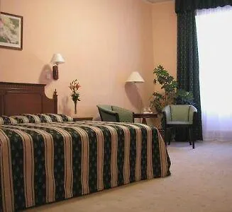 Отель Meteor Plaza 4*