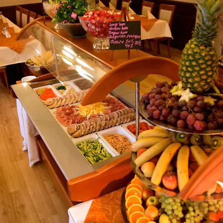 Meteor Plaza Hotel 4*