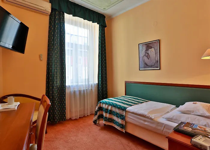 Hotel Meteor Plaza 4*